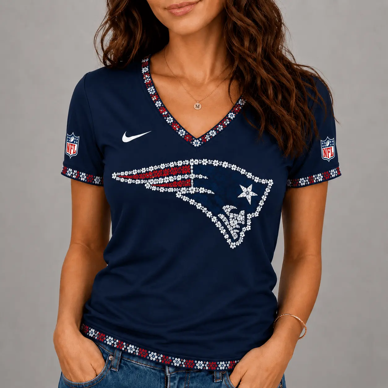 New England Patriots | Premium NFL Flower Logo V-Neck NY