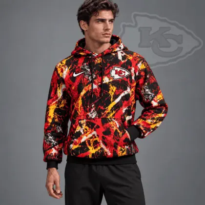 Kansas City Chiefs | Premium NFL Team Crest Distressed Brush Camo Pullover Hoodie NDN