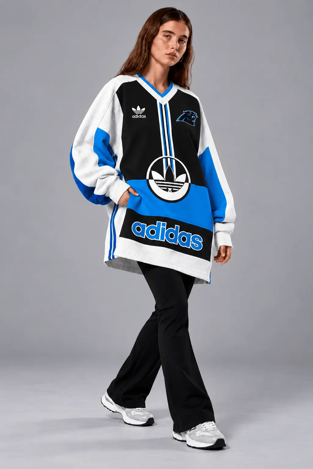 Carolina Panthers | Premium NFL Vintage Varsity Oversized V-Neck Sweatshirt TD - Image 2
